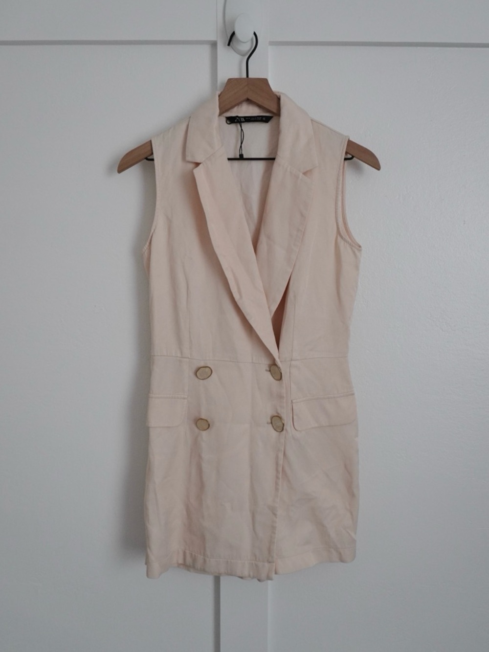 Zara Sleeveless V-Neck Collared Romper